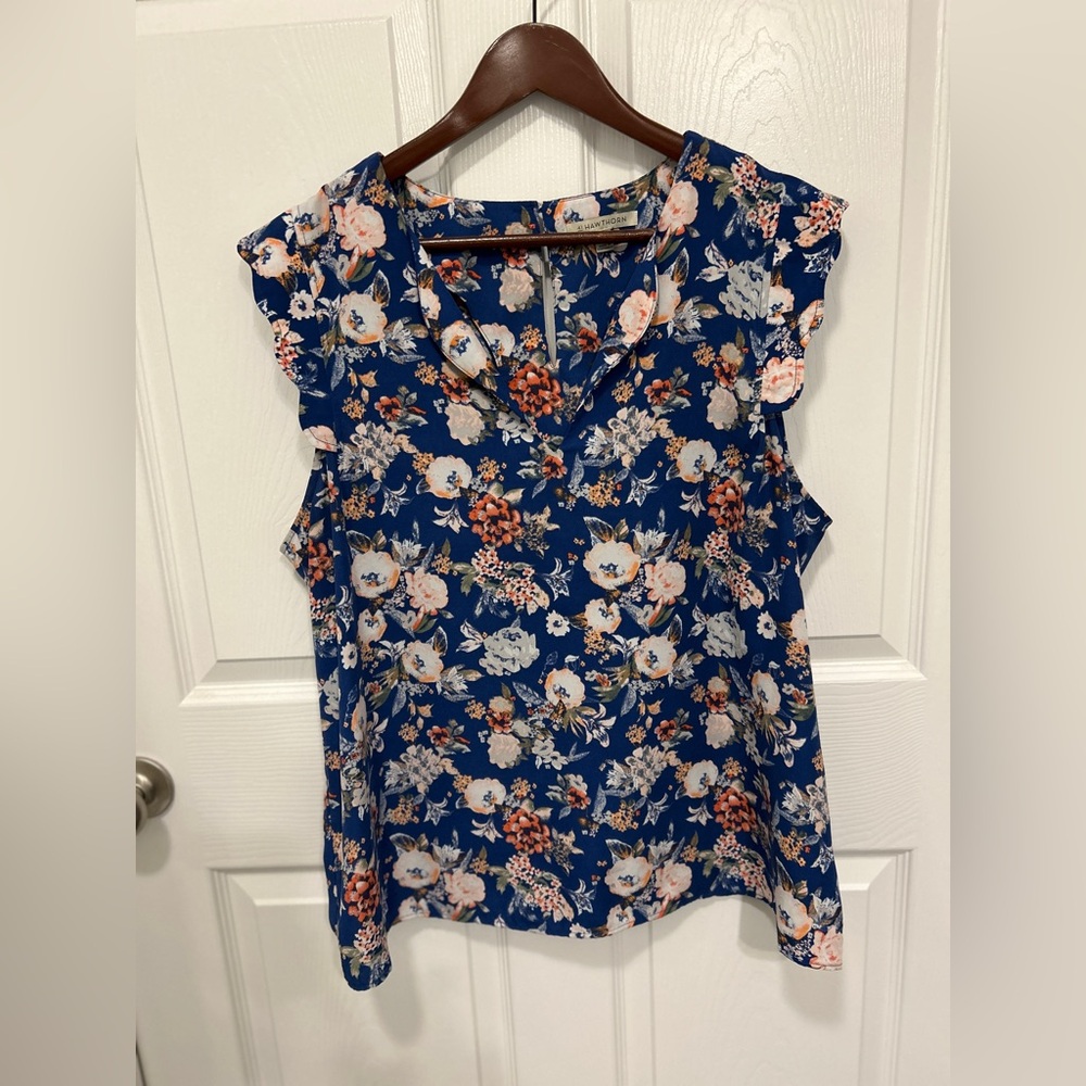41 Hawthorn Dawney scallop edge sleeveless blouse